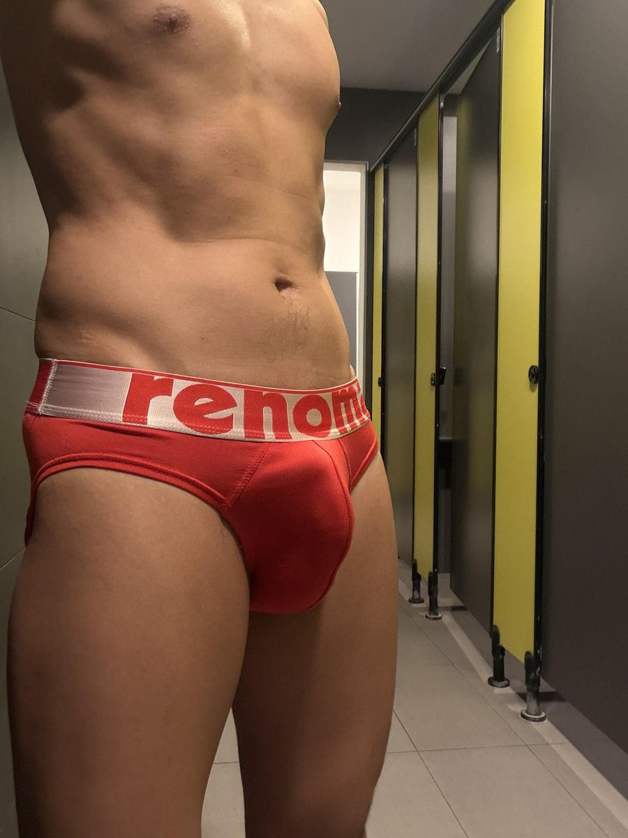 briefslover22's tweet photo. Renoma with me in the shower room? https://t.co/ANw9tKtjwA