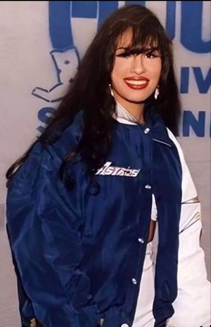 Selmoonli's tweet photo. The lost astrodome show https://t.co/dsS2Ag4PcM