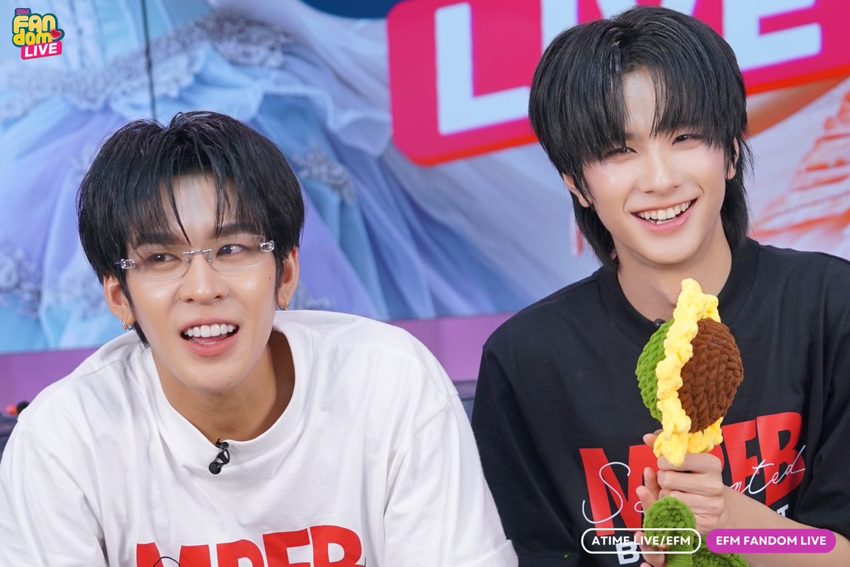 EFM_STATION's tweet photo. ฝากซีรีส์ "MR.FANBOY รักสุดใจนายแฟนบอย" ทุกวันเสาร์ เวลา 22.30 น. ทางช่อง One31 และชมเวอร์ชัน UNCUT เวลา 23.30 น. บนแอป iQIYI พร้อมฝากเพลง ost ทั้งเพลง FANBOY - ASH (AuAu , SVRN , HEART OF BUS) เพลงเลิกเล่นครับผม - Savewrg และ ‘NO PAIN NO GAIN’ จาก ‘PERSES ด้วยน้า

@Auautnp @savewrg 
AAS AT EFM FANDOM
#AuauSavexFANDOMFANFIC
#อู่อู๋เซฟ #AuauSave #auautnp #savewrg
#FANDOM_FANFICTION #EFM #EFM94