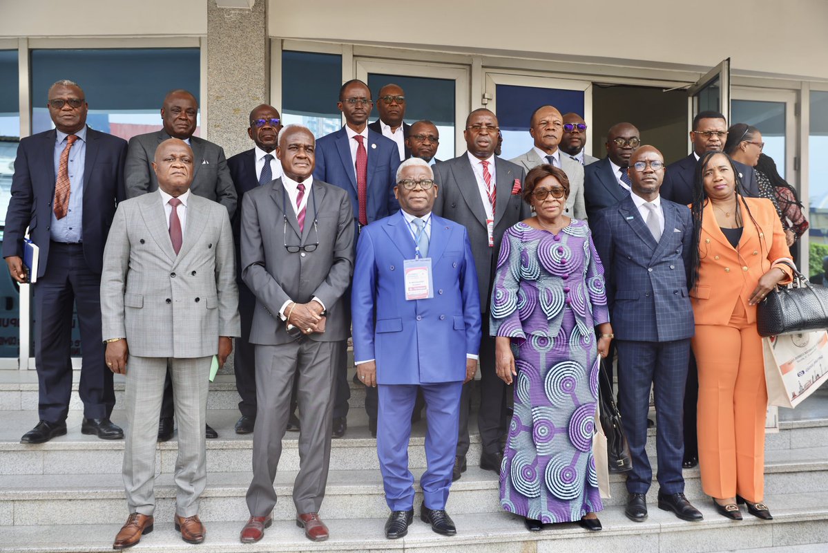 OMSCongo's tweet photo. Un #cœur en bonne #santé, une vie mieux protégée !

Ce 24.9.2026, le @MSP_CG a lancé à #Brazzaville les 1ères Journées de la Société de Cardiologie du #Congo 🇨🇬.
L’@OMSCongo accompagne ces assises pour faire progresser prévention et prise en charge des maladies cardiovasculaires. https://t.co/A4AQeAlVIs