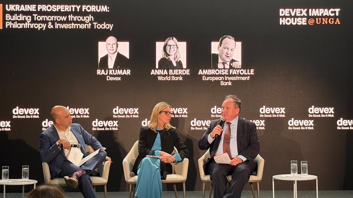 EIB's tweet photo. 🇪🇺🇺🇦Our message was clear at @devex Ukraine Prosperity Forum: rebuilding Ukraine means investing in people, jobs &amp; opportunity. 

With €4.5bn provided since the start of the war, the focus now is on mobilising private investment &amp; deepening EU-Ukraine trade #UNGA81 https://t.co/mAjBg9CwaX