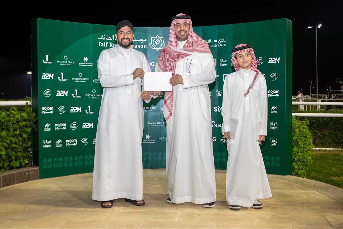 JockeyClub_SA's tweet photo. جوائز تطبيق ميدان بانتظاركم في الأسبوع الختامي من #موسم_سباقات_الطائف، الجمعة 25 سبتمبر 2026. 

500 ريال، قبل كأس الطائف للحصن.
500 ريال، قبل كأس الطائف للأفراس. 
1,000 ريال، قبل كأس الأمير عبدالله الفيصل.
2000 ريال، قبل كأس الملك فيصل

احجز تذكرتك المجانية الآن:
https://t.co/2XsoUsBTRx
