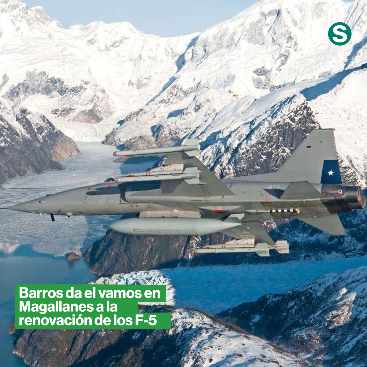 La_Segunda's tweet photo. Chile pone en marcha la búsqueda del sucesor de los F-5 y el F-35 aparece como la aspiración, pese al costo de mantenimiento. El plan de Defensa también incluye tanques Leopard 1 y otras aeronaves para reforzar las capacidades en Magallanes. 👉 https://t.co/Fxje9ICUHk https://t.co/nbmmmj7hEB