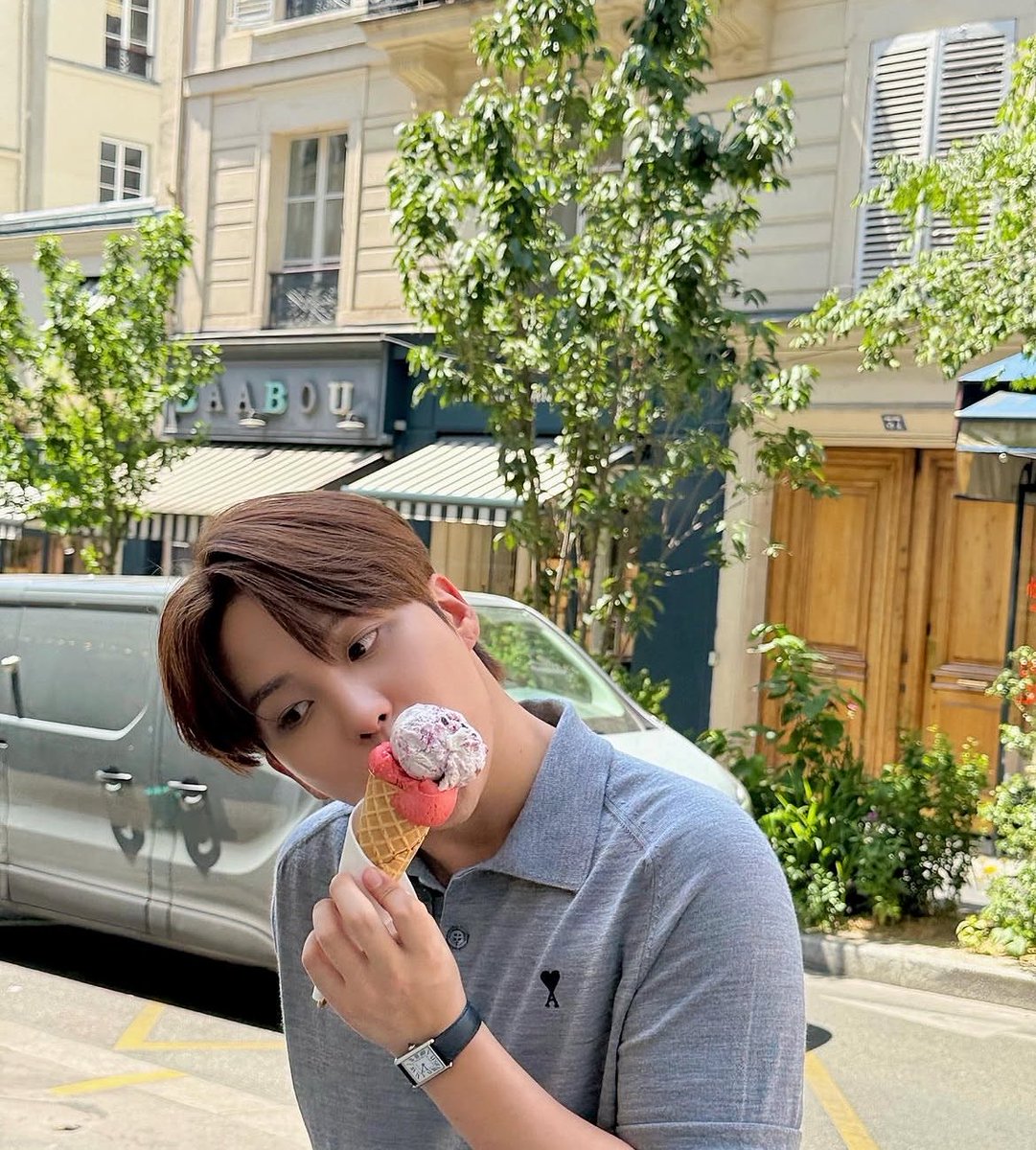 h0jjongbear's tweet photo. This only mean one thing in korea https://t.co/BvZbTJd94K