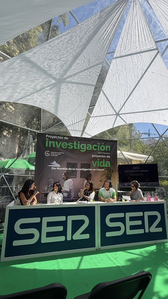 DrAngelaLamarca's tweet photo. Celebrating #WorldCancerResearchDay  with @ContraCancerEs discussing the SAFIR-BTC trial, which I am proud to coordinate in our country 

Trial funded by ATTRACT and brought to Spain with joint efforts by @ContraCancerEs, @Hospital_FJD, @GrupoTTD and @atuvibi 💚 https://t.co/vtKBOkSDj3