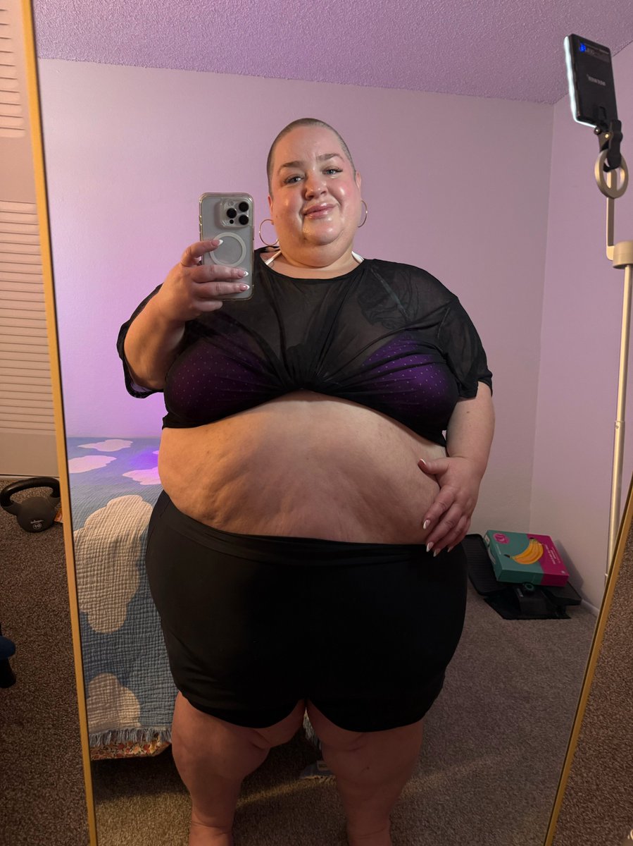 Peppermintfatyy's tweet photo. could you handle me? https://t.co/tXjxgOznTO