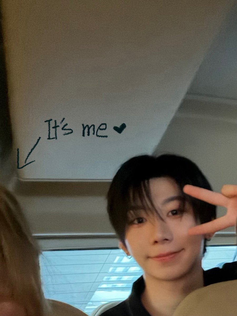 AHOFonWeverse's tweet photo. 260925 | 00:29 KST 
[ 📝 JUWON wrote a post]

🐯: 뽝하니형 생일 너무너무 축하해요
내가 1등으로 축하해주고 싶었는데 못 했네요 ㅠ
오늘 하루 형이 이 세상에서 가장 행복한 사람이길 바라요🙄
생일 너무너무 축하하구 자고 일어나서는 개인적으로 또 해줄게요-!
레츠기릿

EN: Happy, happy birthday, Ppwarkhani hyung!
I really wanted to be the first person to wish you a happy birthday, but I couldn't ㅠ
I hope you're the happiest person in the world today 🙄
Happy birthday once again, and after I wake up, I'll congratulate you personally too-!
Let's get it

🔗: https://t.co/YNWZKioCWD

#박주원
#AHOF #아홉
jjubara
@AHOF_official