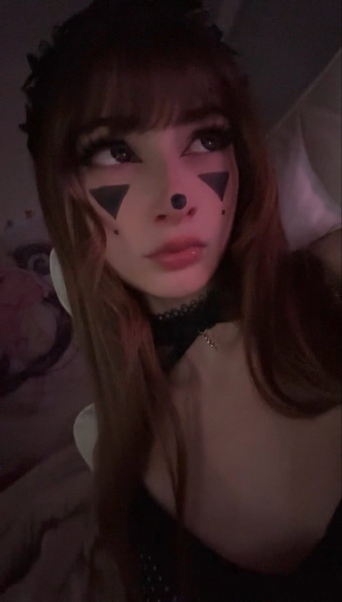 confttipup's tweet photo. excited for Halloween (030) https://t.co/l4HPYTADYa