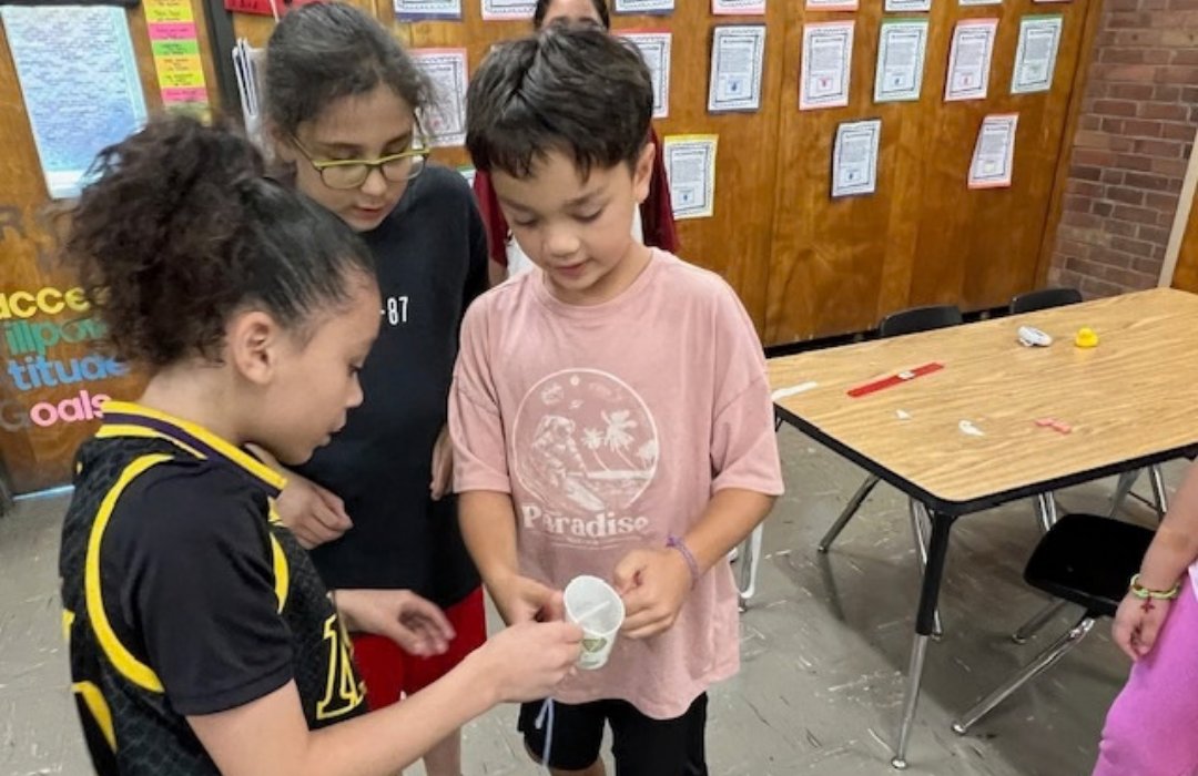 MeridenK12's tweet photo. 🔬 Students at Nathan Hale Elementary put creativity, communication and problem solving skills to the test in hands on STEM challenges! From planning and testing to adjusting their ideas when plans changed, they worked together to find solutions. 💡

📸 Photo Credit: Emily Benson https://t.co/ddGnMDdIWC