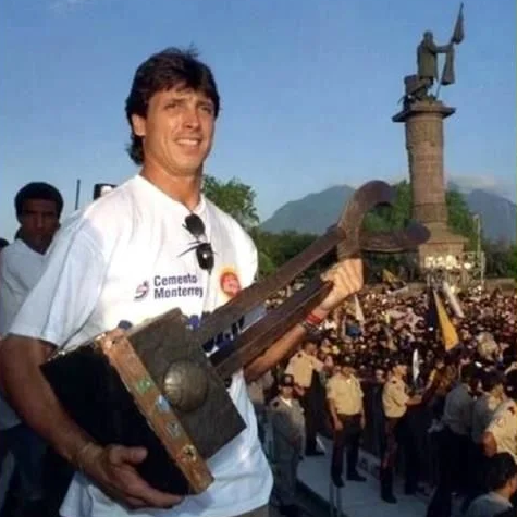 TigresJersey's tweet photo. ¡Un muy feliz cumpleaños, leyenda!

Hoy Robert Dante Siboldi Badiola cumple 61 años.

¡Que sean muchos más!

@LosSiboldis https://t.co/8j0H6l1Z8a