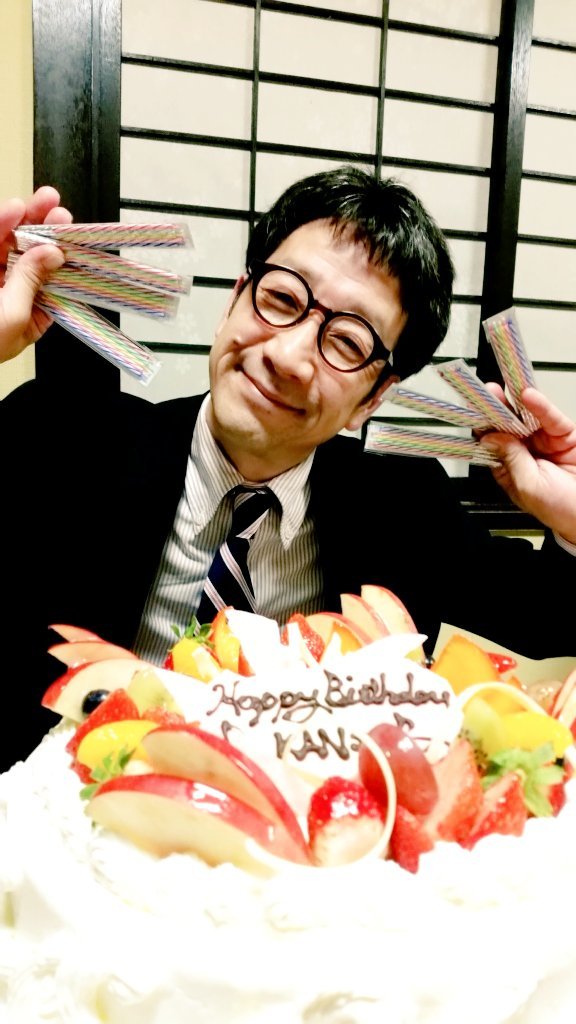 ebinamasuji's tweet photo. 9/24はKANさんの誕生日2026🎂✨

きっと今日は、
シャンパンチャンス🥂

HAPPY BIRTHDAY KANさん✨

「ここでフェスやろうよ」

そう言ってくれた稚内のステージに、
今年フェスが生まれました。

みんなで歌った「愛は勝つ」。

届いてくれてたらいいな。

#kimurakan https://t.co/Scx53kydfY