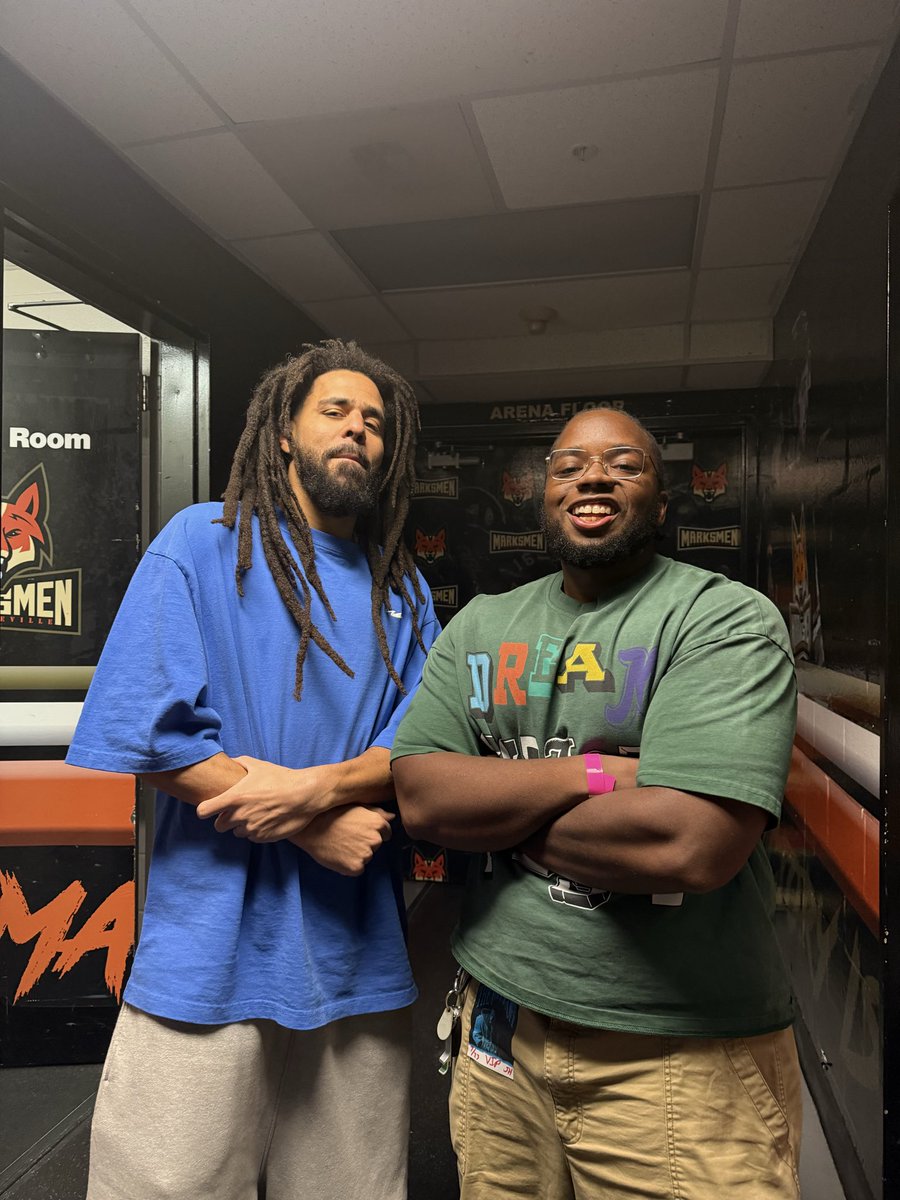 colossal_key's tweet photo. Really met @JColeNC backstage at the Fayetteville show.
Cole is exactly who we thought he was. Dopest experience ever.
#TheFallOff https://t.co/rukzb0hSup