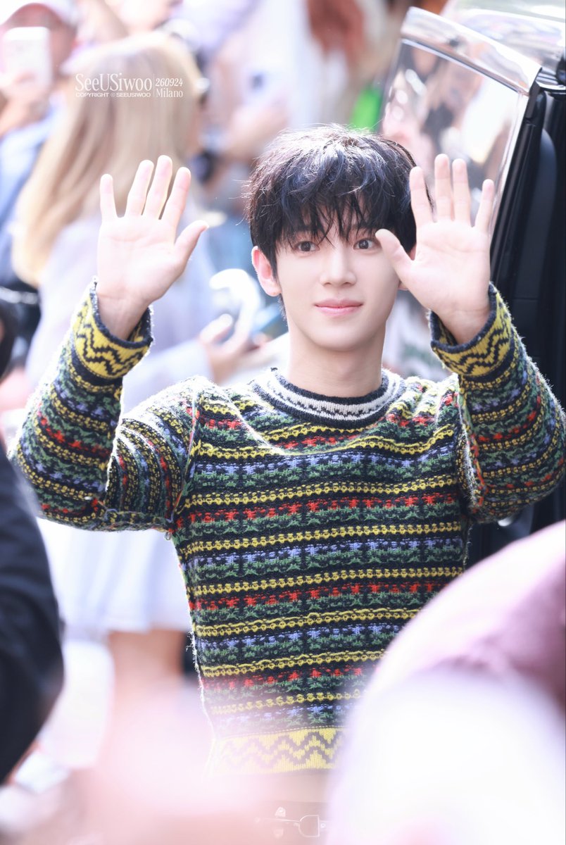 tinadopl09's tweet photo. Ngày hôm nay thật tuyệt với cậu phải ko Siwoo, và tôi cũng thế hôm nay chúng ta đã cùng nhau trải qua một ngày rất ý nghĩa

PARK SIWOO AT MARNI MFWSS27
#PARKSIWOOxMARNI
#PARKSIWOOxMARNIFWSS27
#PARKSIWOO #박시우 https://t.co/L1HqOP4d0p