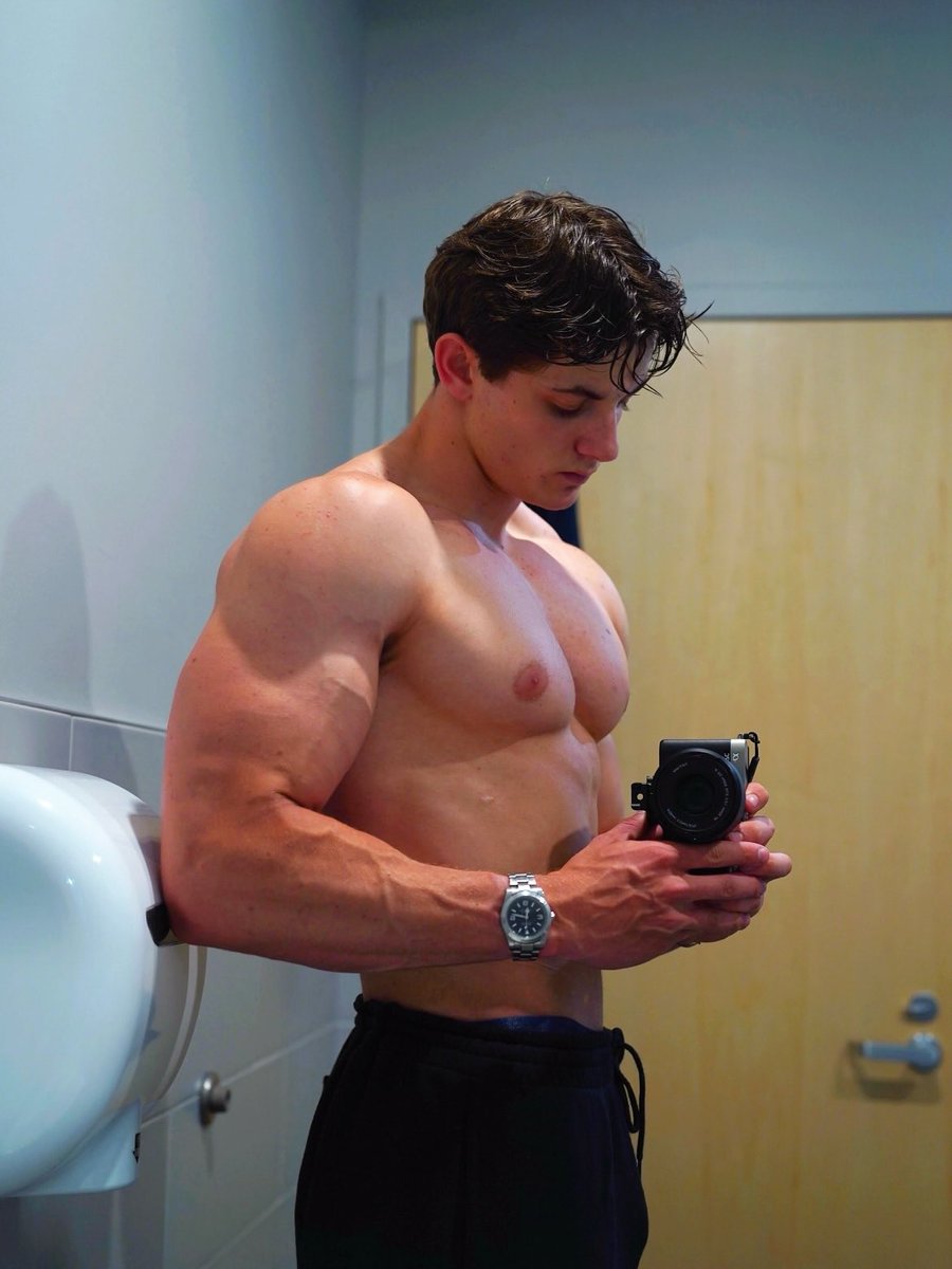MasterLuciferL's tweet photo. Sweaty alpha pumping heavy in the gym. These massive muscles getting thicker and stronger while your weak paypig wallet gets drained dry.👑💪😈
Real CashMasters lift heavy. Cashfags like you just send heavy.
#CashMaster #GymDom #MuscleDom #PaypigDrain https://t.co/rsuvkCROzi