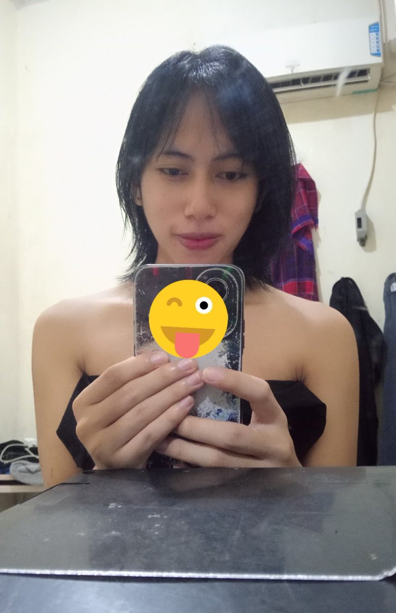 thaitea007's tweet photo. Bukan habisa maljum ya pemirsa..karna gerah aja gak bisa tidur,jadi mandi deh biar bobonya nyenyak 🤭😴

#transgirl
#femboyjkt https://t.co/FuVaCQhKcH