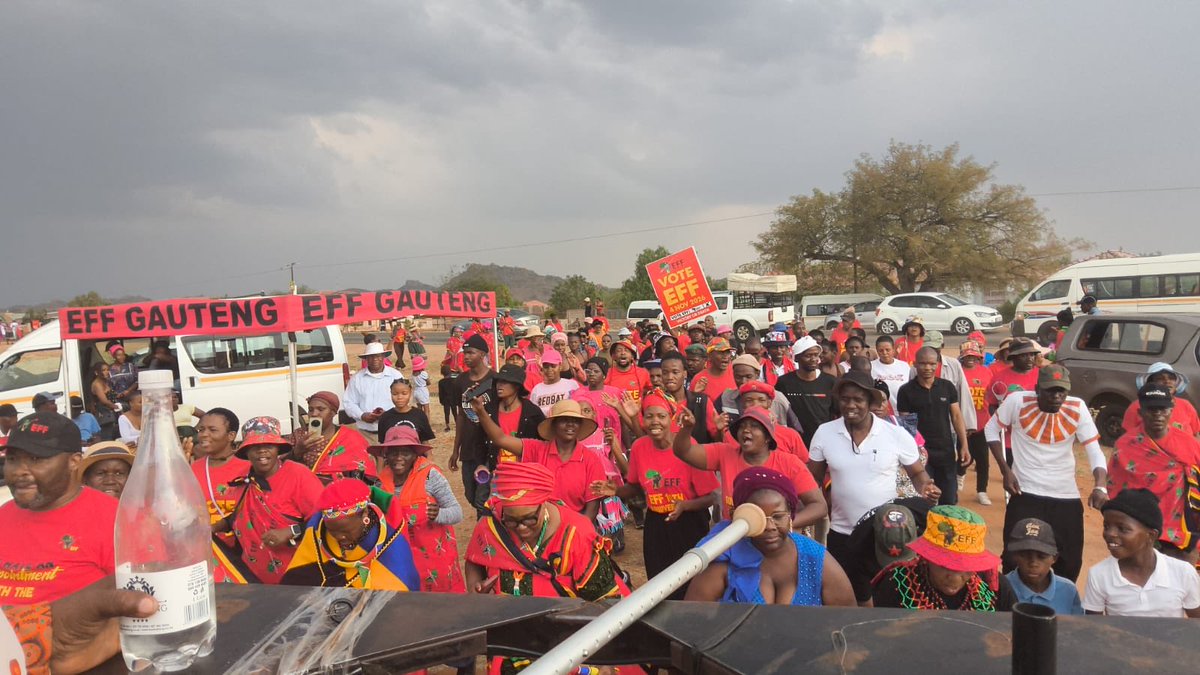 MathibeRebecca's tweet photo. Cluster Masemola ke yona and indeed EFF will take over  Makhuduthamaga.#HeritageCelebration https://t.co/kzwPErn3eO