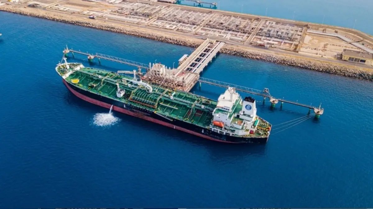 AZK_SA's tweet photo. بلومبرغ: 

شحنات النفط السعودية في سبتمبر تسجل أعلى مستوى لها منذ بداية حرب إيران.

ــــ
الحمدالله. https://t.co/uTQUUDFMmT