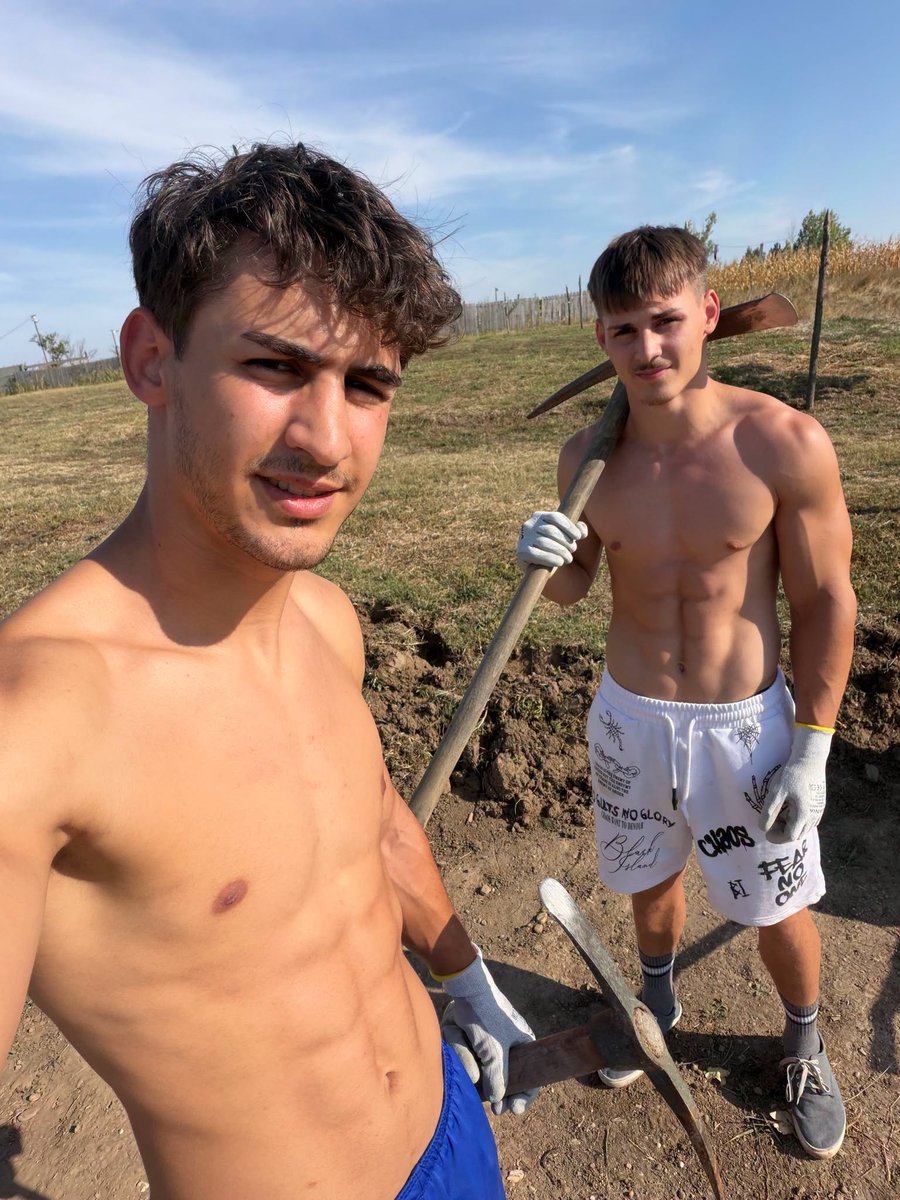 crunchytwinks's tweet photo. 🫠💪 https://t.co/tNhpQ2ehLW