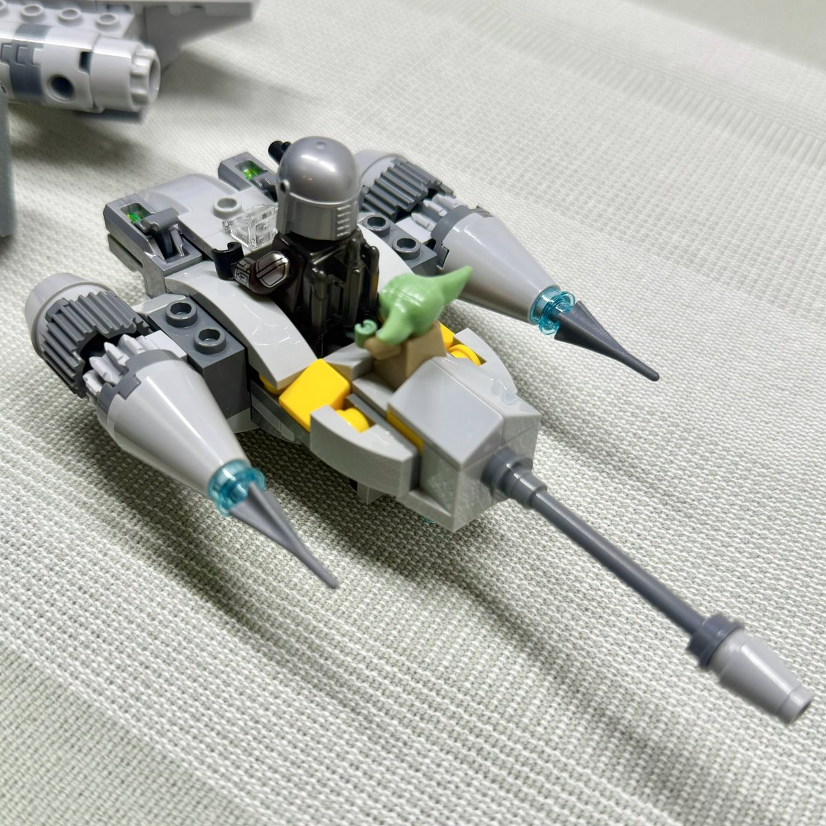 __lly7's tweet photo. LEGO ﾏﾝﾀﾞﾛﾘｱﾝ･ｱﾝﾄﾞ･ｸﾞﾛｰｸﾞｰ
ﾏﾝﾄﾞｰの乗り物3種揃った💫
🚀ｽﾋﾟｰﾀﾞｰﾊﾞｲｸ
🚀ﾚｲｻﾞｰｸﾚｽﾄ
🚀N-1 ｽﾀｰﾌｧｲﾀｰ
N-1のﾏﾝﾄﾞｰさんはｼﾞｪｯﾄﾊﾟｯｸstyle💨 https://t.co/KmIJ65jeuy
