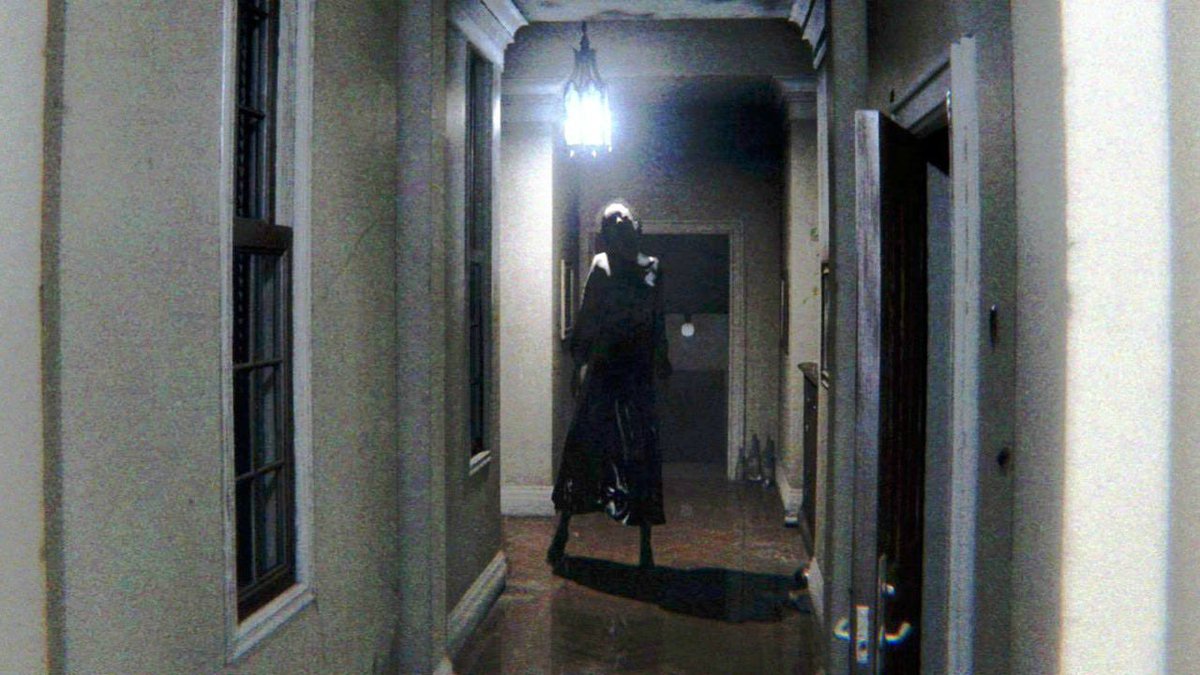 zeldawook's tweet photo. this is at least in the top 3 scariest moments in any horror game https://t.co/mysbnScvlC