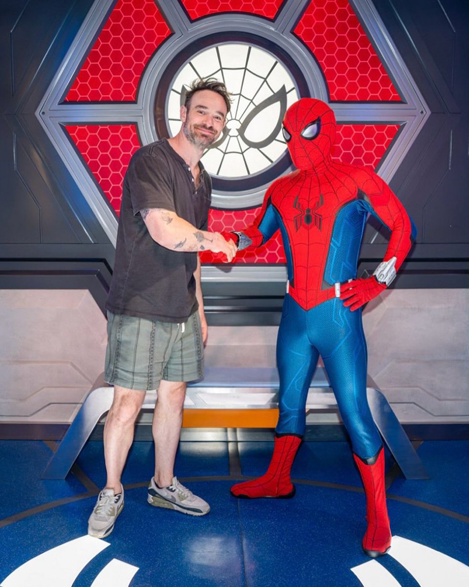 MCU_Direct's tweet photo. Charlie Cox meeting Spider-Man at Avengers Campus in Disneyland Paris: https://t.co/b7c7DQdCq6