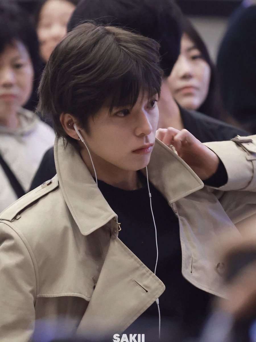 i1ovezzo's tweet photo. 가을이니까ㅈㄴ우월한트렌치아사히추팔해야겟지.. https://t.co/QTzCLV2ffm