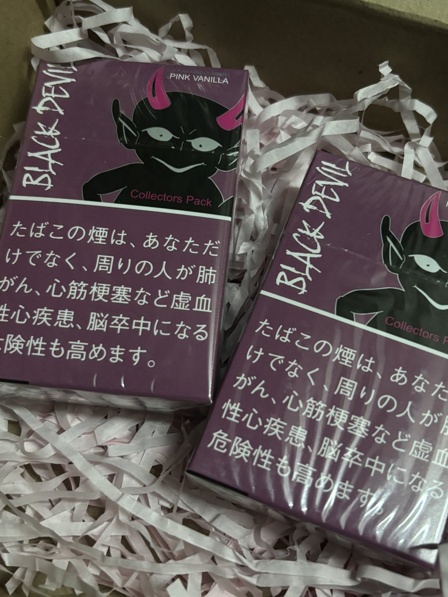 cigztynine's tweet photo. wts lfb black devil pink vanilla 

— ONHAND
— ₱340

dm or reply !

#yositwt https://t.co/ZW1LaOpvBb