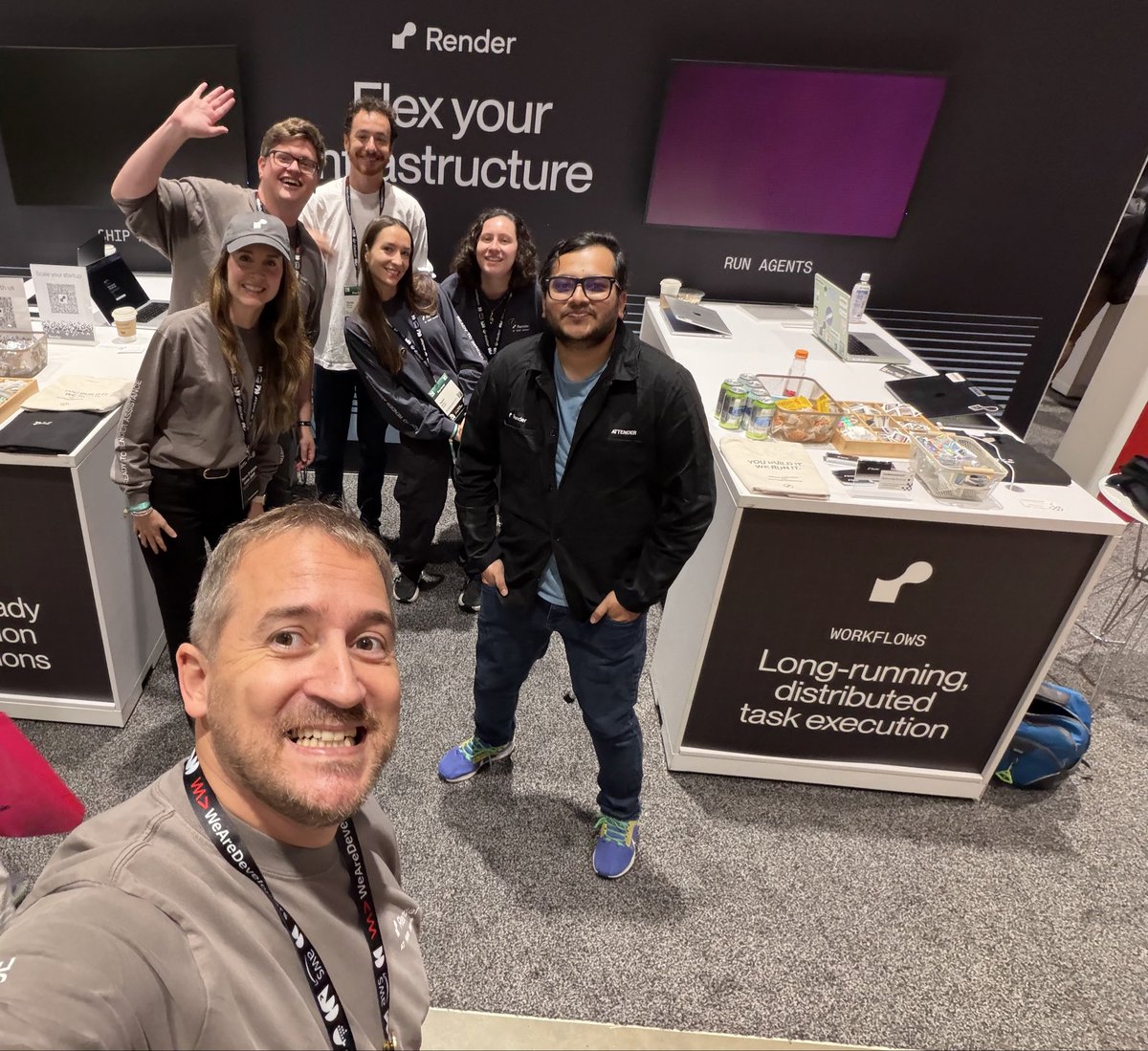 R4ph_T's tweet photo. Come check out the @render booth at @WeAreDevs and chat with the DX team today and tomorrow! https://t.co/aJfN0k6XaH