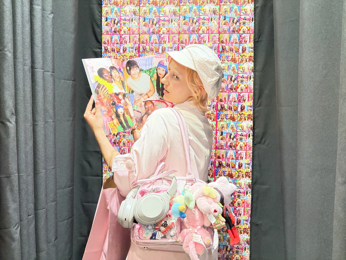mylittlelovr's tweet photo. i was soo happy to show off the pictures i took for the magazine https://t.co/HiwNLZdeGn