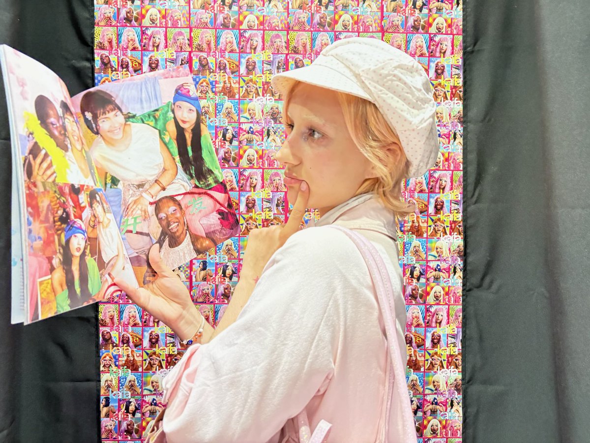 mylittlelovr's tweet photo. i was soo happy to show off the pictures i took for the magazine https://t.co/HiwNLZdeGn