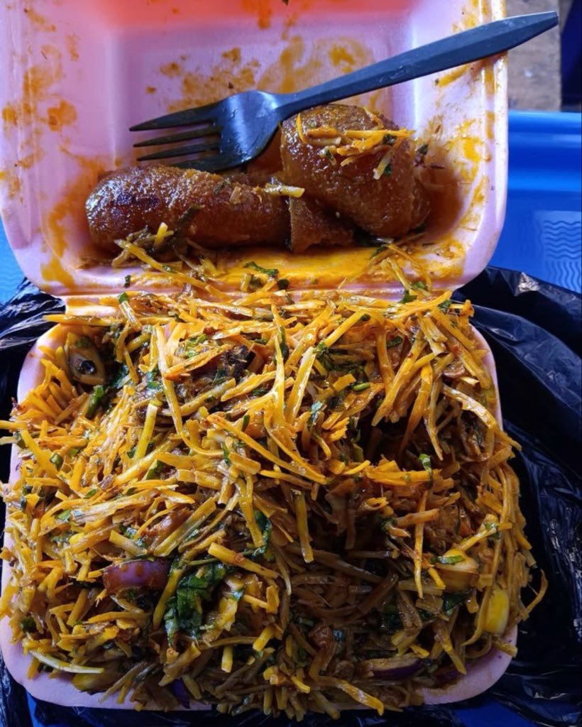 SkyBee445's tweet photo. I’m curious to know, what’s the nutritional value of this junk food? https://t.co/8XvWZjjtbc