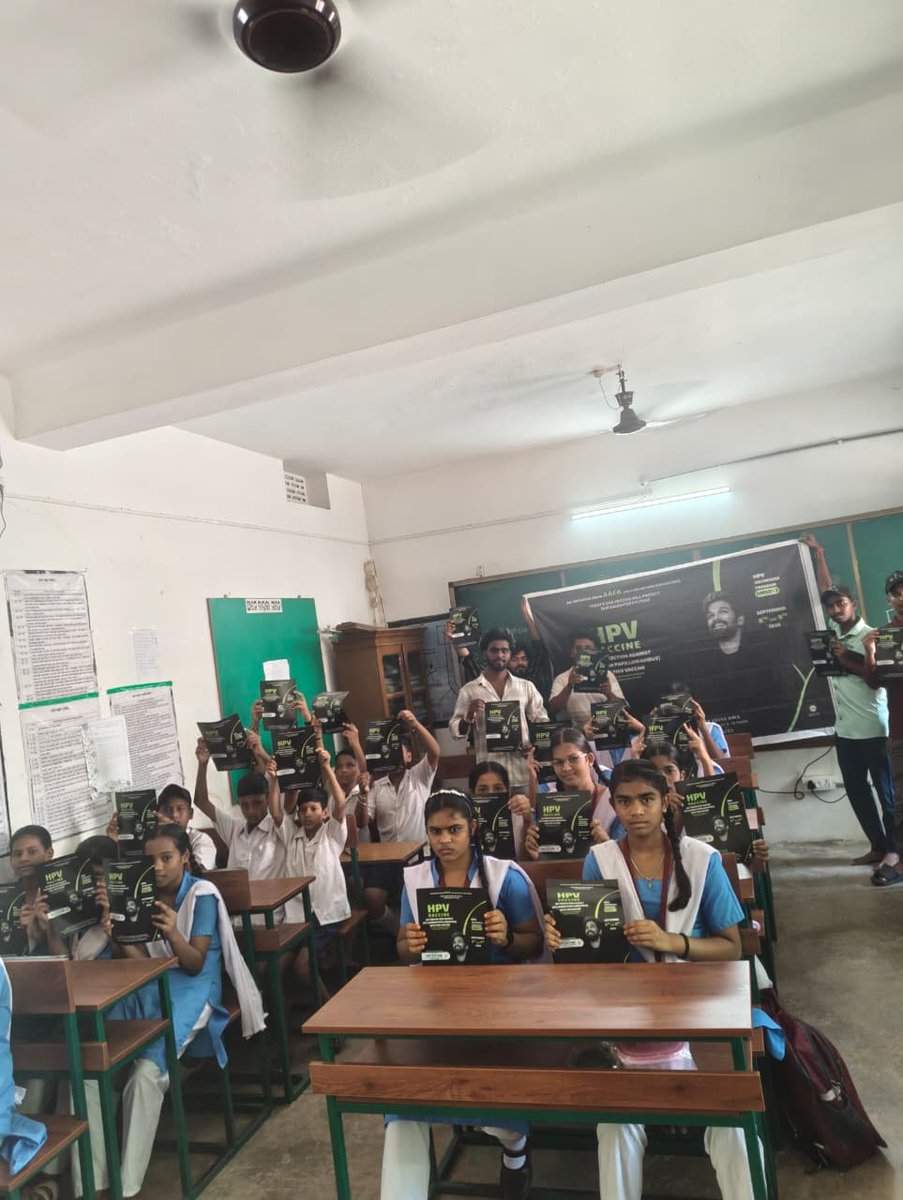 aafa_odisha's tweet photo. ALLUARJUN FANS ASSOCIATION BERHAMPUR ODISHA🖤

EVENT-7

 HPV AWARNESS PROGRAM COMPLETE SUCESSFULL✅

@alluarjun
@imsarathchandra
@ArjunKumar_AAA
@AAFAOnline

 #AAFASupportsHPVDrive
#HPVVaccine
#CervicalCancerAwareness
#SwasthNariViksitBharat https://t.co/Qj0EdVU9L0