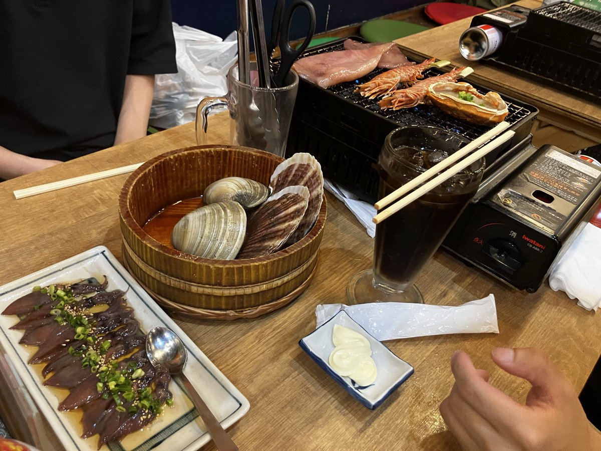 tokki1110's tweet photo. 撮影終わりました！
終電無くなって、男優仲間と居酒屋🏮 https://t.co/1dKwaEqSQo