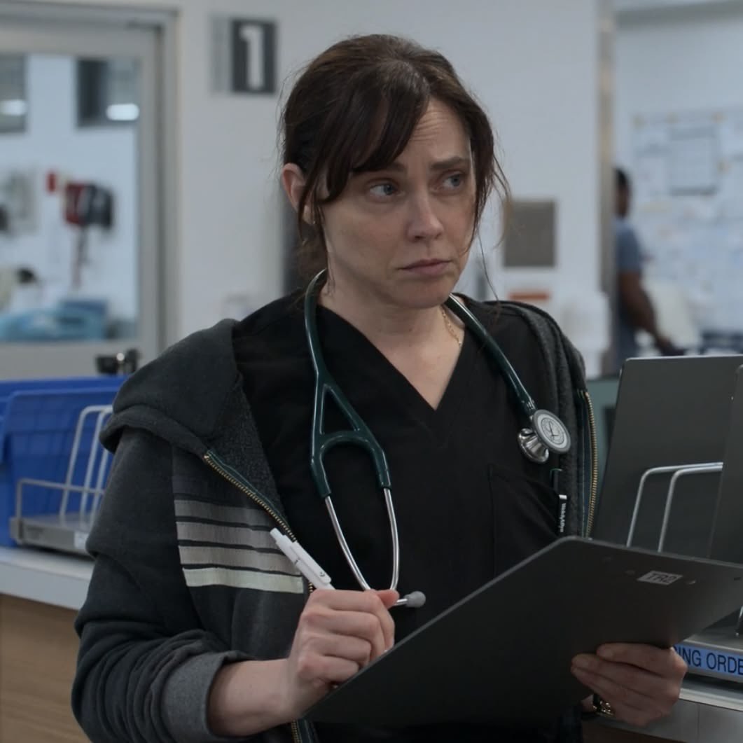 poisonpatch412's tweet photo. READING FICS ISNT ENOUGH I NEED DR CASSIE MCKAY TO INTUBATE ME WITH HER STRAP https://t.co/JMvrjNYSsP