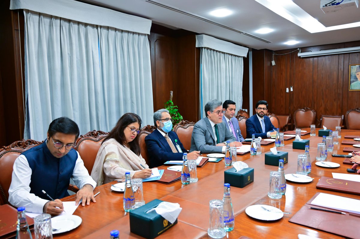 ForeignOfficePk's tweet photo. Acting Foreign Secretary Ambassador Khalil Hashmi received a delegation of Members of the European Parliament, led by MEP Mary Khan-Hohloch of AfD party of Germany.

The two sides had a candid and constructive exchange of views on Pakistan-EU relations, including GSP+, legislative reforms and regional developments. The MEPs appreciated Pakistan’s mediation role in the US-Iran conflict and showed understanding of Pakistan’s perspectives on core issues. 

The interaction provided a useful opportunity to better understand each other’s perspectives and reaffirm the importance of continued dialogue and engagement between Pakistan and the EU.