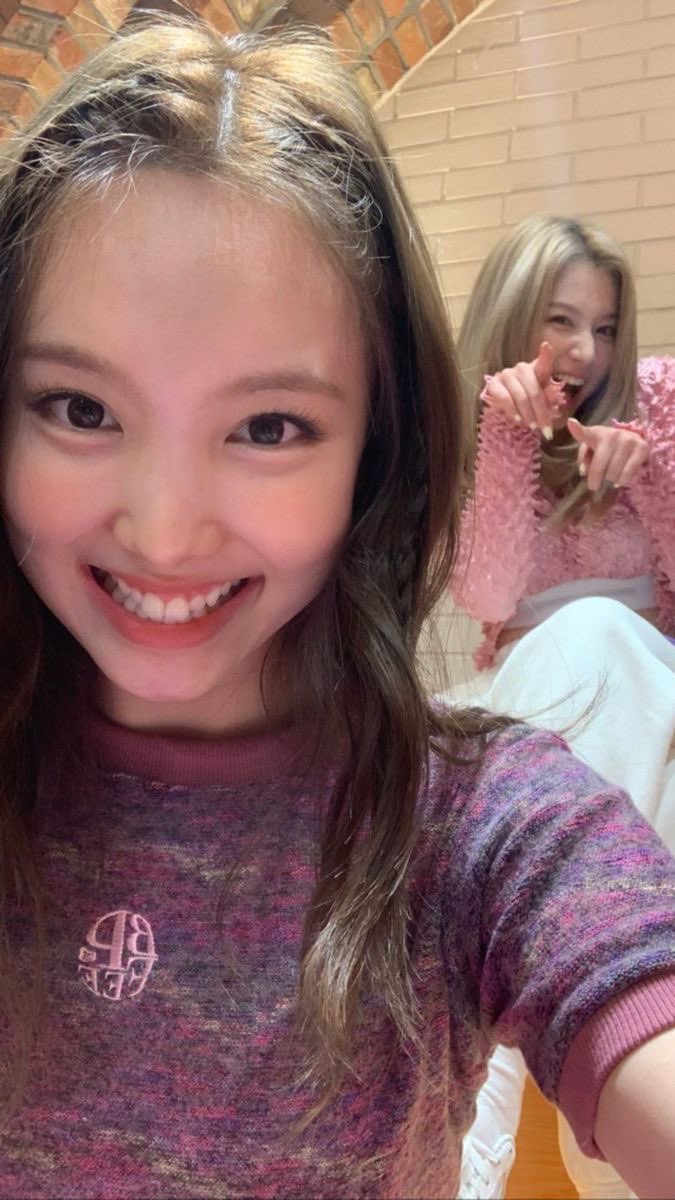 nymyi6's tweet photo. 사나연 기요미 https://t.co/2wrvqVj53z