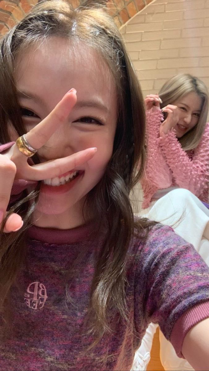 nymyi6's tweet photo. 사나연 기요미 https://t.co/2wrvqVj53z