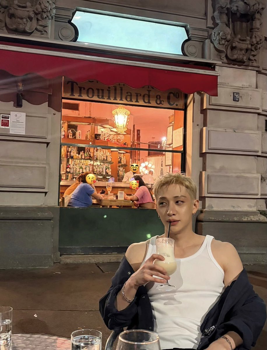 LMourcost's tweet photo. Muito boyfriend material. Eu vou casar com esse homem. https://t.co/9Oiow7h4w3