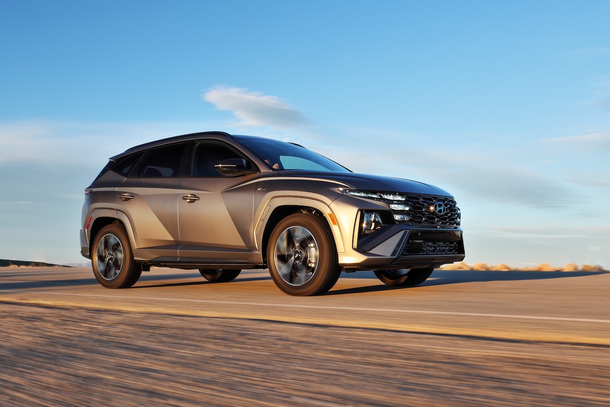 CarGurus's tweet photo. Discover how some hybrids can cost less to lease than a gas car this September. https://t.co/nm5bVA0TPk https://t.co/pMOTIOFApP