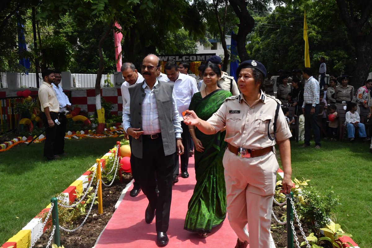 DGP_MP's tweet photo. ड्यूटी के साथ परिवार की चिंता भी कम करेगी ‘वात्सल्��’ सुविधा...

#DGPMP #MPPolice https://t.co/2eJWTU4jOq