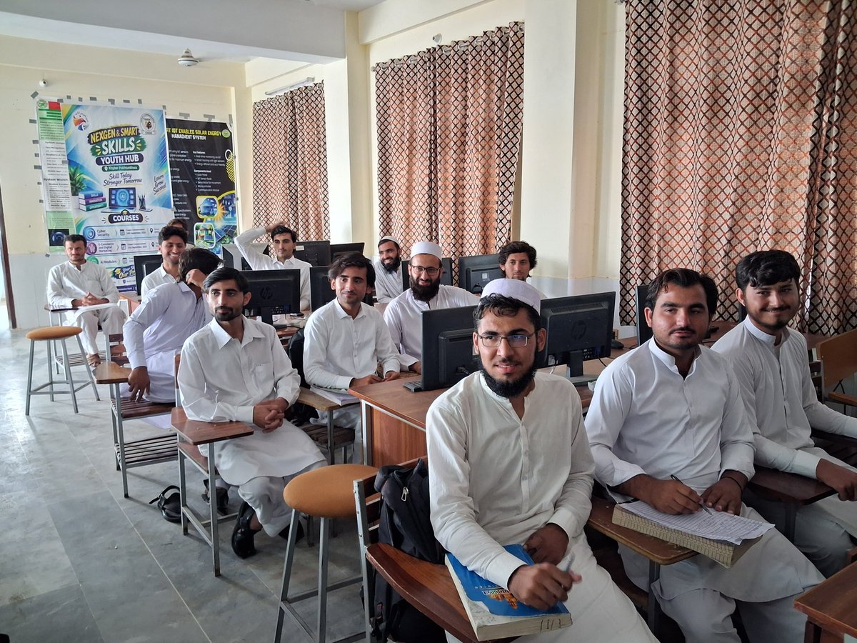 DYOKarak's tweet photo. CS Initiative Cyber Security Training – Day 4

Day 4 focused on building practical cybersecurity awareness and digital security skills. Participants are learning to identify cyber threats, strengthen security practices, and protect systems, data, and digital identities. https://t.co/tmMoid9pe2