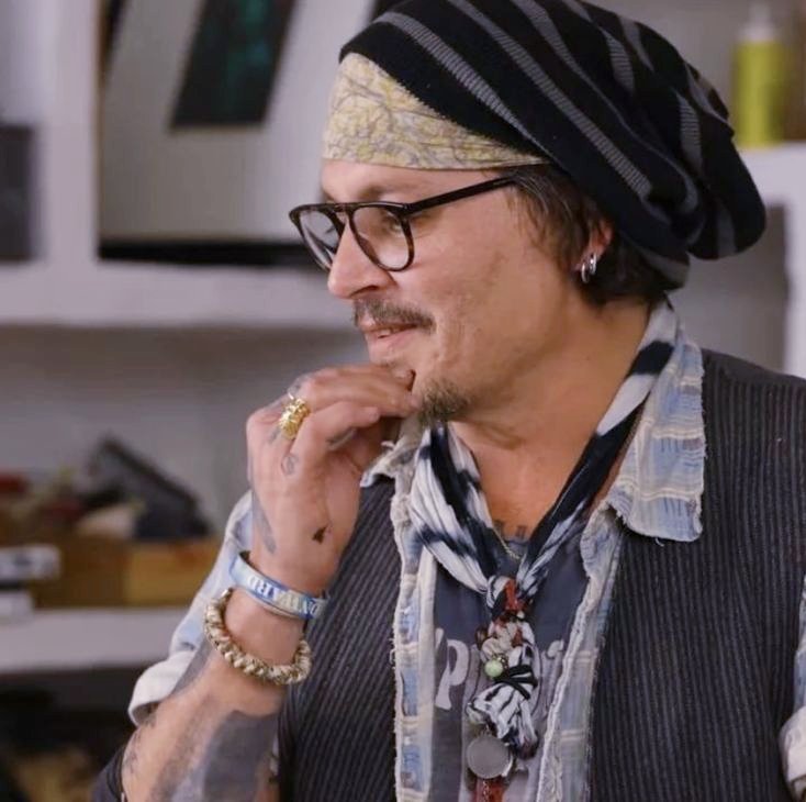 JDepp33732's tweet photo. #JohnnyDepp 
The person who's willing to lose you never truly loved you. The person who truly loves you will never be willing to lose you. https://t.co/0WhlIVkCCj