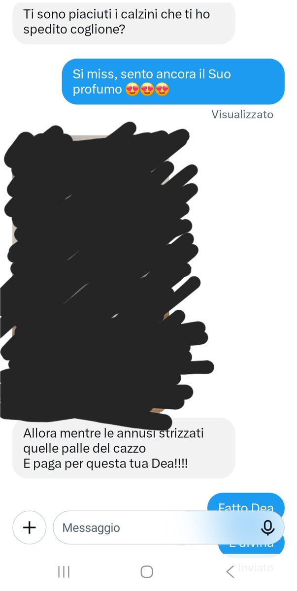 Userqmn's tweet photo. Dopo il lavoro la mia giornata è cambiata😪😂 

#findom #schiavo #slave #moneyslave #piedi #mistress #feet https://t.co/H7LzJxW0n0