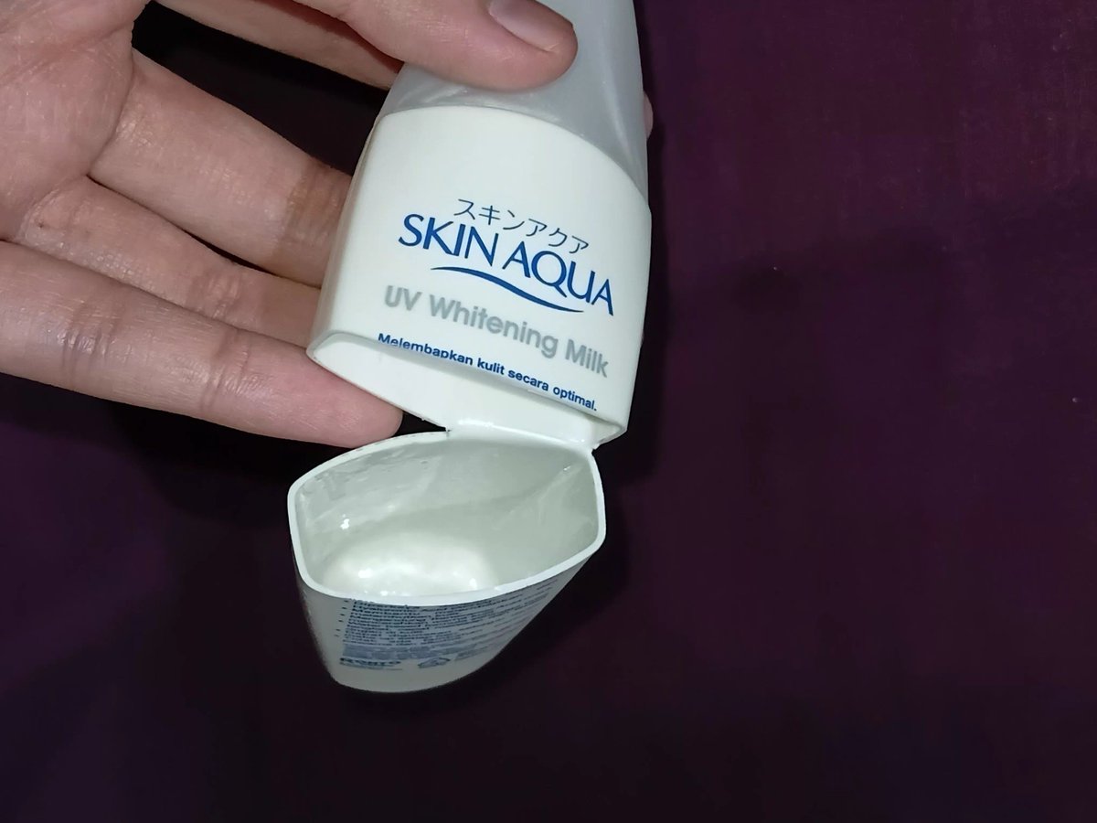 windecat's tweet photo. baru selesai melakukan hal dewasa, motong skincare sampe titik penghabisan 😞🫶🏻 https://t.co/Kp2ww7m37m