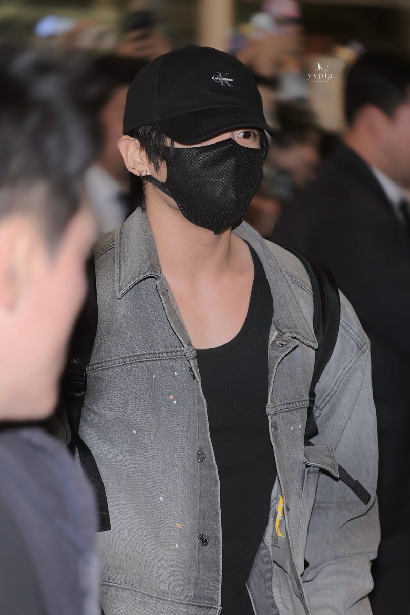 YYPIG97's tweet photo. 20260917 
🐰✈️

 #정국 #JUNGKOOK 
#BTS @BTS_twt 
#방탄소년단 https://t.co/bIjYwc0Jjg