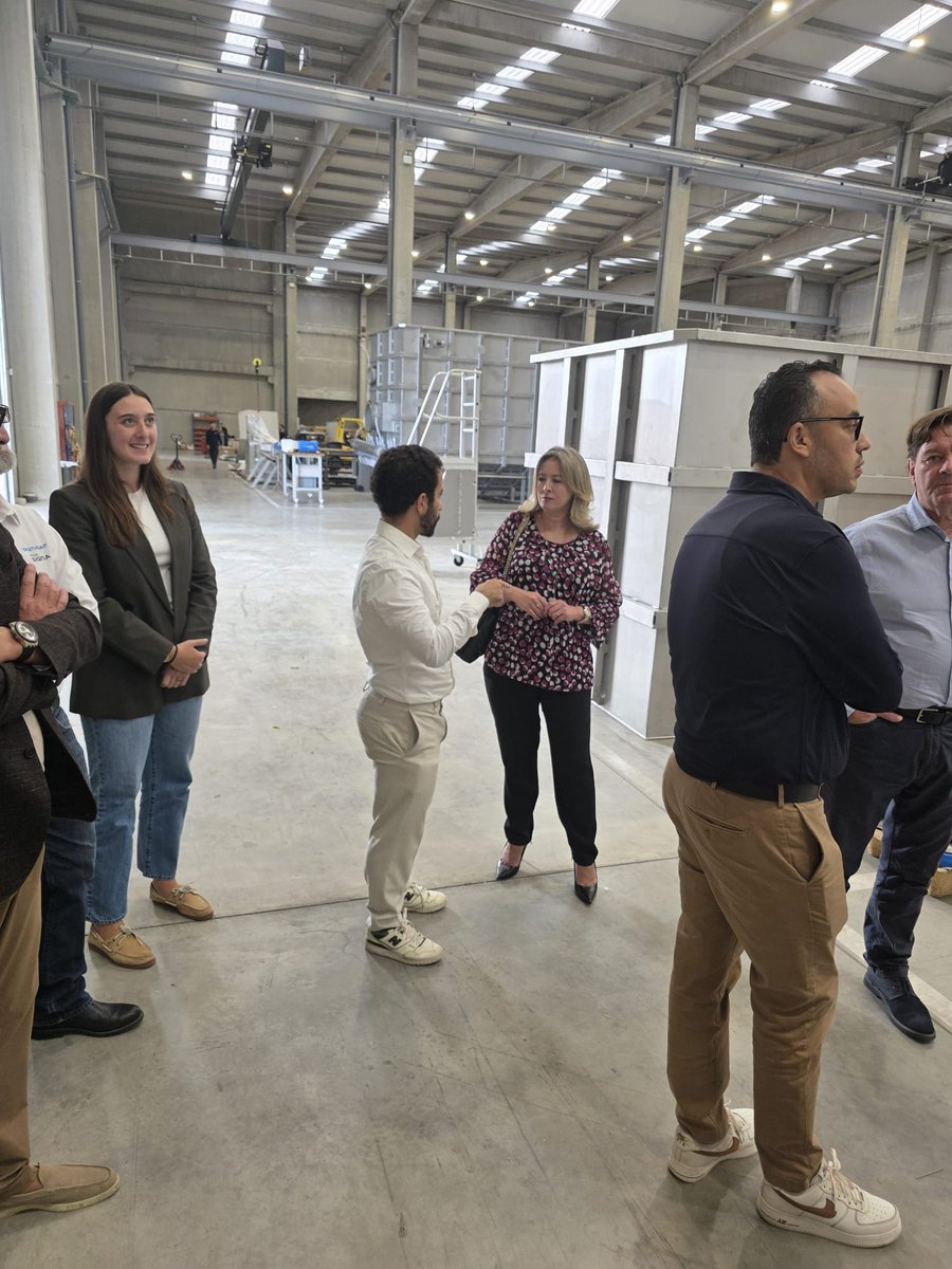 MaEnGirona's tweet photo. En vísperas de un proyecto de  inversión en Marruecos, visita de la Sra Cónsul General a las instalaciones de la empresa "SIGMA Water Group", especializada en el diseño, construcción y puesta en marcha de plantas para el tratamiento de aguas residuales industriales. https://t.co/J2cOQtqMwm