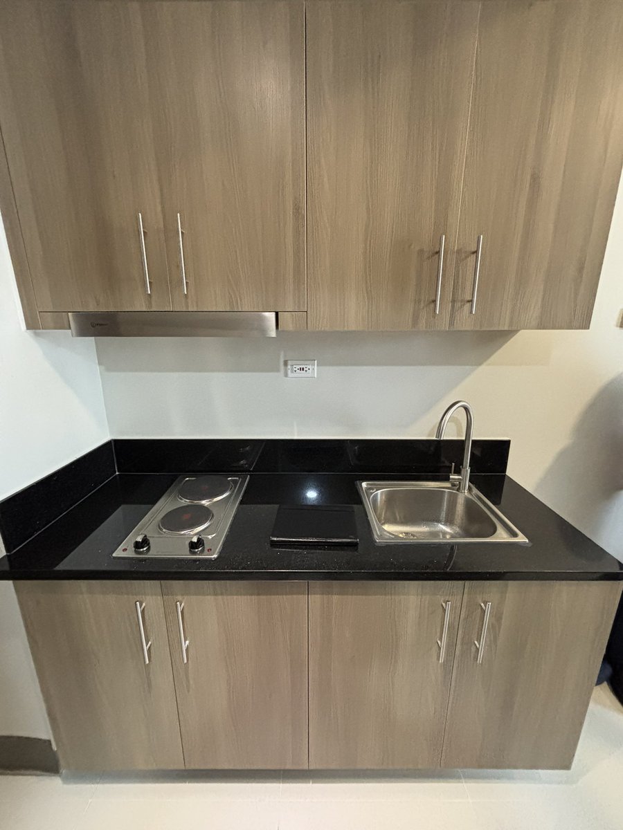 thecjseven's tweet photo. 🏙️ CONDO FOR RENT | SMDC Fame Residences – Tower 4 | Approximately 24.10sqm

✨ 1 Bedroom | Semi-Furnished
❄️ Aircon to be installed
🏊‍♀️ Access to SMDC amenities
💪 Gym & Swimming Pool
📍 Prime location
📅 Minimum 1-year lease

Perfect for working professionals or couples looking for a comfortable and convenient space in the city.

📩 DM me for rates, photos, and more details!

RENT NYO NA! 😽