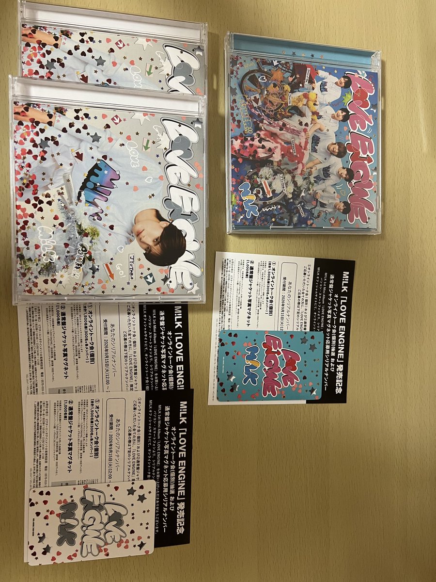 t_fusan_'s tweet photo. M!LK LOVE ENG!NE ミニアルバム トレカ交換 通常盤 初回限定 クリアトレカ 抽選特典トレカ
譲⭕️ ＆3、4枚目画像 ソロCDシリアル付
求🌟 ソロ盤CD 塩崎 曽野
異種交換可能

22日渋谷・原宿付近手渡しor郵送
お気軽にお声掛けください🙇🏻‍♀️

 #MILK交換  #MILK求  #MILK譲 https://t.co/icEHeTzbly