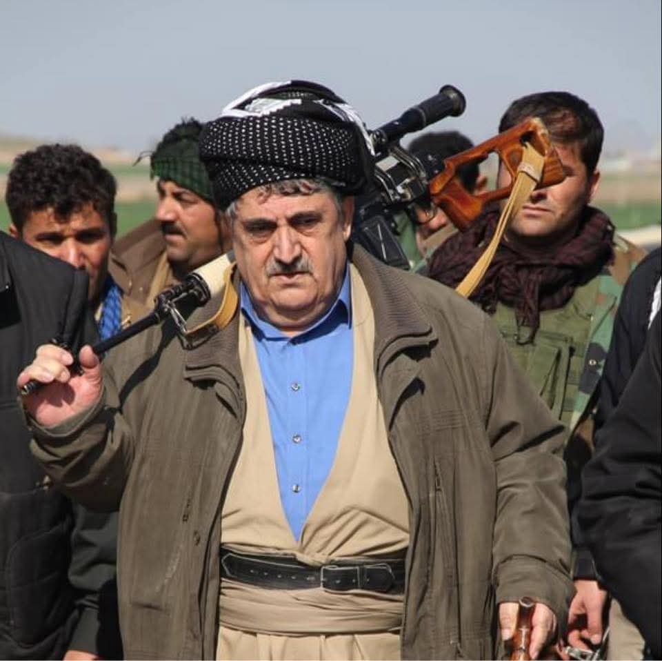 B1iin_2's tweet photo. رئيس الحزب الاشتراكي الكوردستاني " محمد حاجي محمود " رداً على سؤال بخصوص انسحاب التحالف الدولي :

-عندما قمنا بالثورة وكان الحلفاء ( الغرب ) في بغداد يدعمون صدام

-إرادتنا لازم تكون قوية، الحوثيين بكلاشنكوف ونعال اسـ.ـطادو ثلاثة دول، ونحن نستطيع فعل المثل!! https://t.co/v0sMwEeZzq