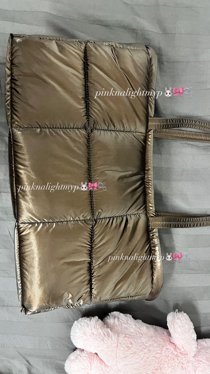 pinknalightmyp's tweet photo. ส่งต่อ Stand Oil Bubble Bag 🤎🫧
(สี marron) 
สภาพดีมาก ใหม่มากพึ่งซื้อเลยค่ะ ไม่มีตำหนิ
🔥 1190บาท (ราคาเต็ม 2,100)

#ส่งต่อกระเป๋า #ส่งต่อกระเป๋ามือสอง #standoil #standoilthailand #standoilส่งต่อ #standoilพร้อมส่ง #standoilbag #ส่งต่อstandoil #standoilbubble https://t.co/b6e1ipkwVo